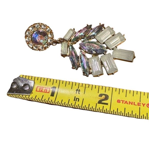 Elegant art deco style Silver and White Crystal Earrings - Picture 3 of 4